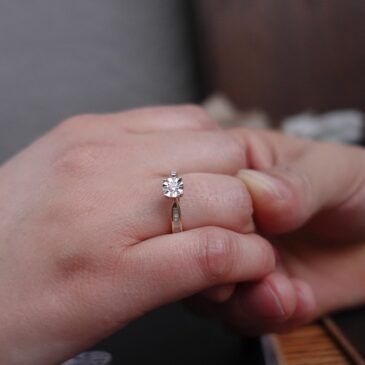 A quel moment offrir une bague de fiançailles ?