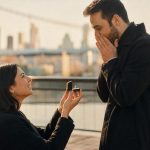 découvrez comment demander un homme en mariage et renverser la tradition avec nos conseils pour vivre un moment unique et audacieux.